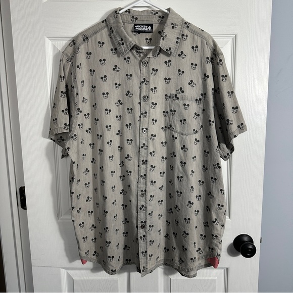 NEW Disney Mickey Mouse XL button up shirt, cotton, gray/black - Picture 1 of 14